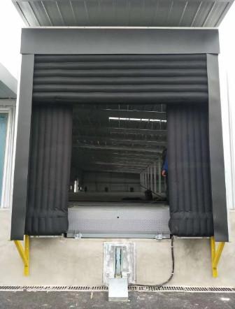 IP54 Airbag Inflatable Dock Shelter Thermal Insulation Sealing For Unloading