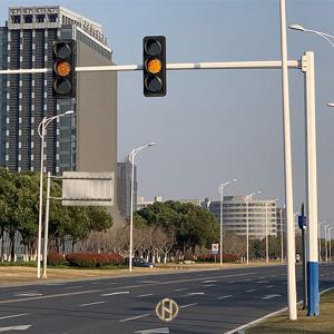 China Hot Dip Galvanized Traffic Signal Pole 4M 6M 8M For Traffic Control System on sale