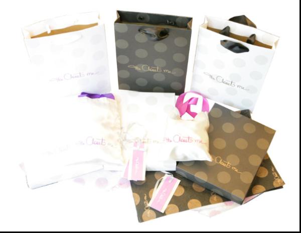 Customized logo250g Gift Paper Box, folded Style Printing Gold Ribbon Handle