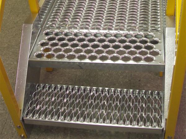 Anti - Corrosion Perf O Grip Stair Treads Non Slip For Sewage Treatment / Power