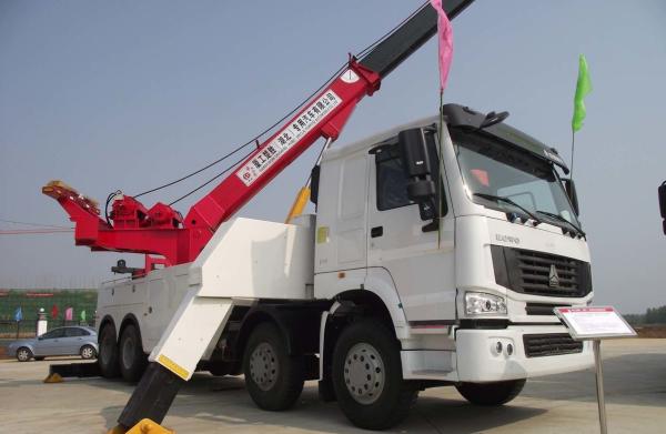 Tow Truck Chinese Brand Sinotruck Howo 8*4 One - To - One Tow Truck 6-12 Tons
