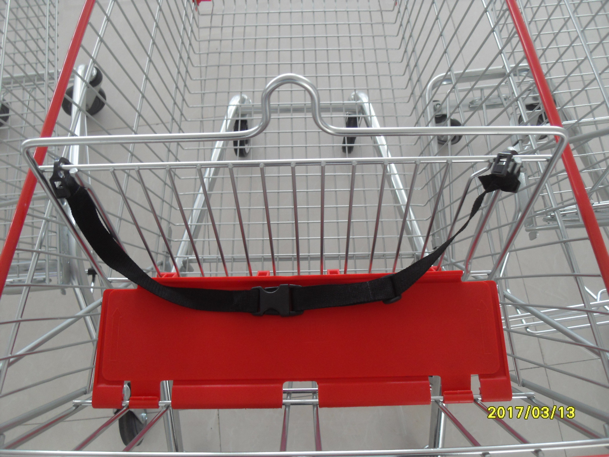 Durable 75 L Grocery Store Shopping Carts Colorful Treatment Coating