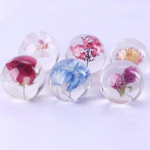 Wholesale Dia80mm Dia90mm Flower Paperweight Clear Solid Epoxy Resin Sphere from china suppliers