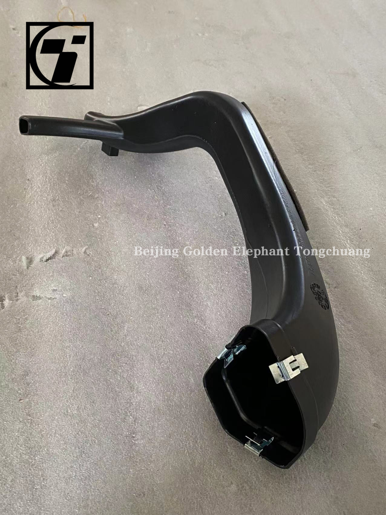 Omako Oling MRT CTX Co-Pilot Side Foot Air Channel L081100000137 Foton Truck Interior