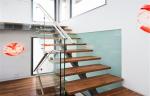 Modern Straight Flight Staircase 12mm Tempered Glass Railing Indoor Decoration