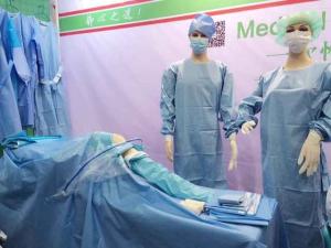 Wholesale 40gsm Reinforced Disposable Surgical Gown Customized Material ISO 13485 Approved from china suppliers