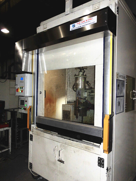 Modern Workhouse High Speed PVC Rolling Doors Aluminum Frame Work On Machine