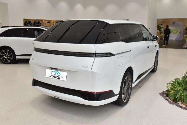 2024 Xpeng X9 MPV Pure Electric 320Ps Ultra Long Range 702 AWD 640km Pro Max