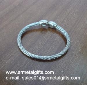China Stainless steel wire twist bracelets available in gold or silver plated on sale