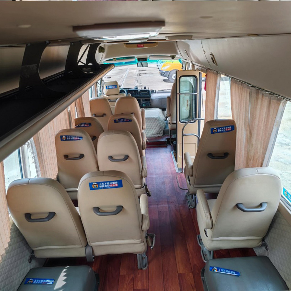 Euro 4 Second Hand Toyota Coaster , Used 20 Passenger Van For Sale