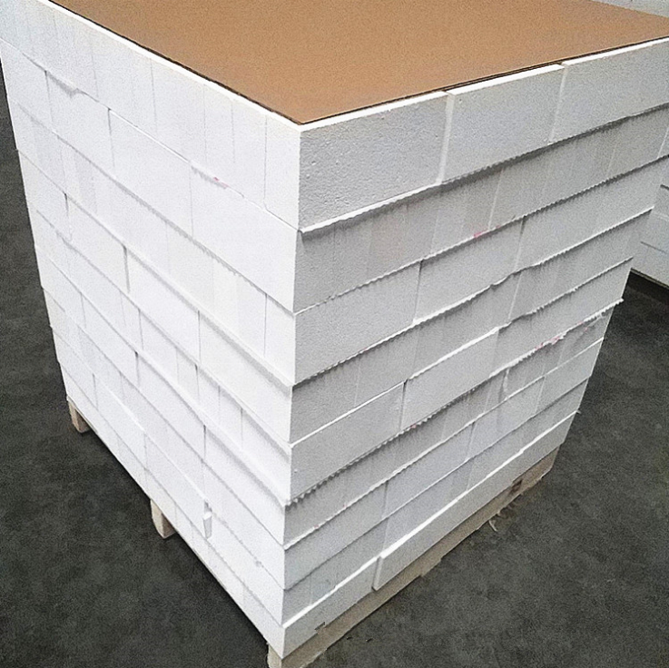 Cutting Service Mullite Insulation Brick for Kiln Lining at Low Bulk Density 0.3-1.0g/cm3