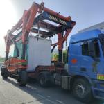 60 Ton Straddle Lift Crane Carrier Trucks 7km/h For Lifting Oversized Loads