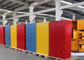 Waterpark / Ocean Park Luggage Lockers Device Rental with 15 inch Touch Screen Pinpad