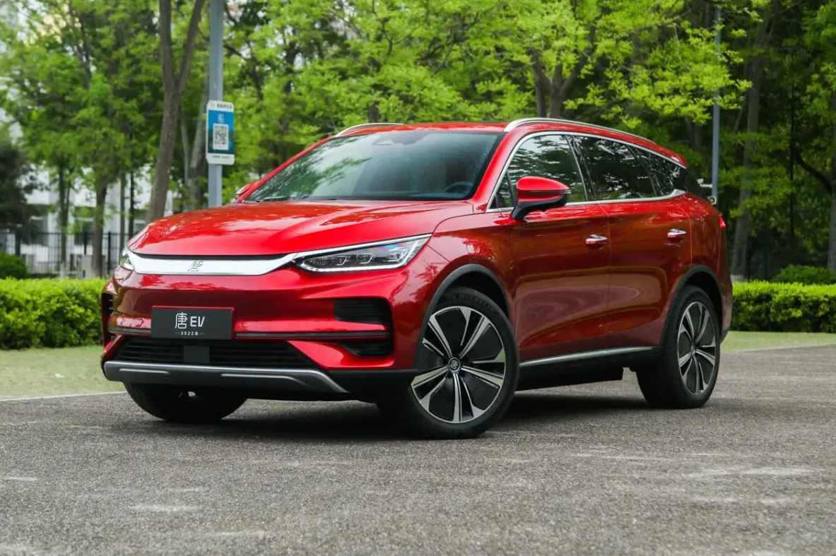 Single Dark Electric Cars with 108kwh Lithium Iron Phosphate Battery and Multi-function LED BYD Automatic Left Drive