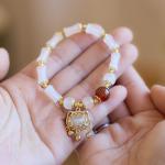 Mystic Mermaid Glass Friendship Bracelet With 8 Mm Frosted White Glowing