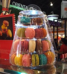 Wholesale Small 4 Tier Portable Plastic Macaron Packaging 25cm Plastic Macaron Tower from china suppliers