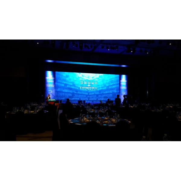 P3.91 Programmable LED Video Wall Display With 140 Degree View Angle Noiseless