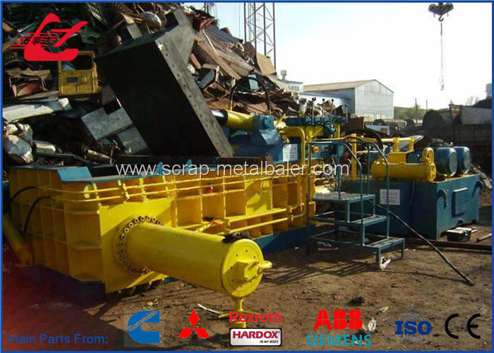 Heavy Duty Scrap Metal Baler 5-6Ton / Hour Car Bodies Baling Press 500x600mm Bale