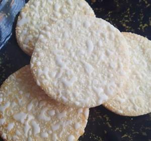 Wholesale Sweety Flavor Senbei Rice Crackers Sliced Cookie Snow White Rice Cake from china suppliers