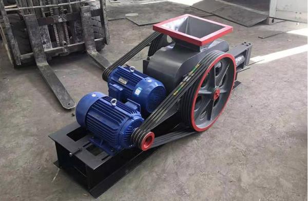 High Quality Standard High Pressure Hydraulic Double Smooth Roller Crusher Coal