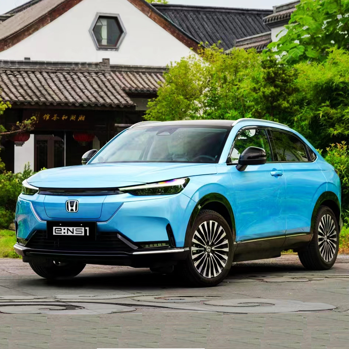 2023 Supply Dongfeng SUV 5 Seats Electric Car 66 Kwh Battery Capacity Fast Charging Secondhand for Europe Market