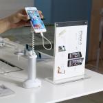COMER cellphone accessories stores table display charging holder with grip with