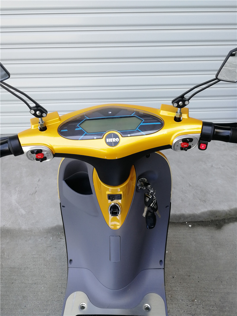 High Speed 72V 1200W Electric Motor Bike Cool Chopper Design with 3.5-10 Tubeless Tires