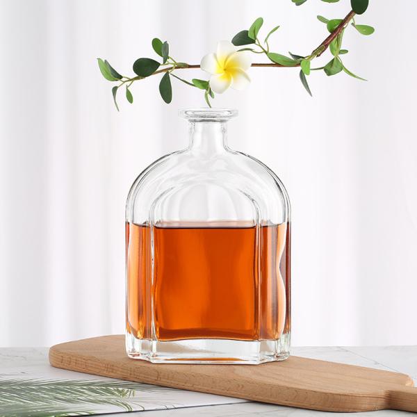 Aluminum Plastic PP Collar Material 750ml Vodka Wine Glass Bottle for Customizat