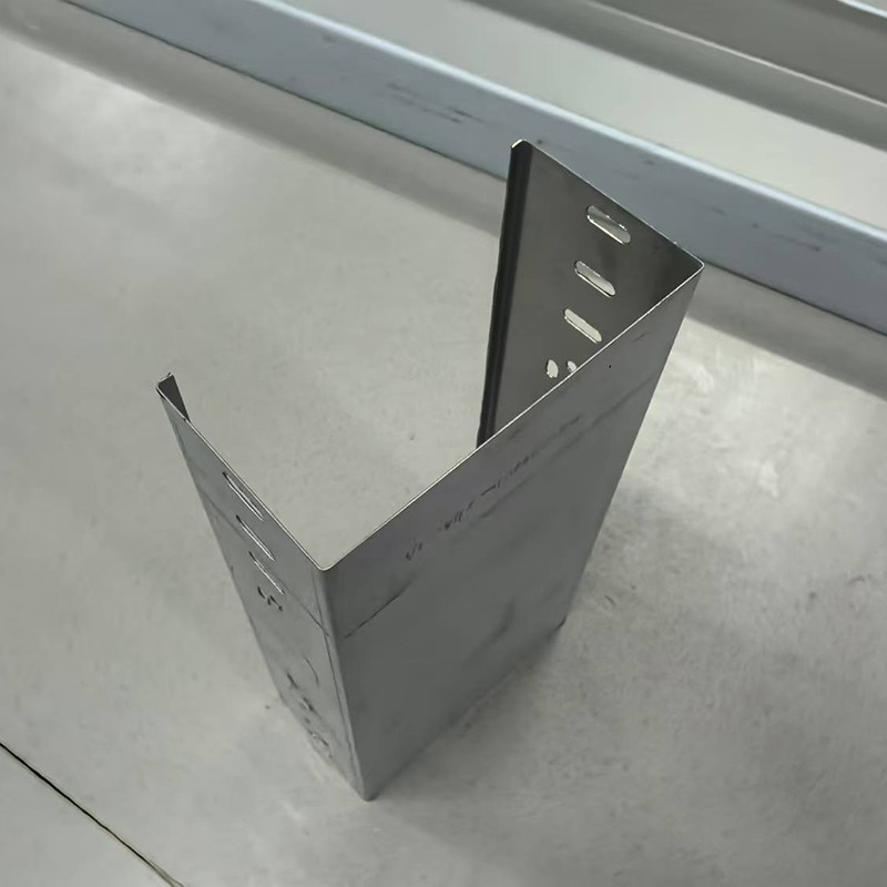 Wall Mounted Or Suspended Ceiling Cable Tray1.2mm-2.5mm Thickness For Indoor And Outdoor