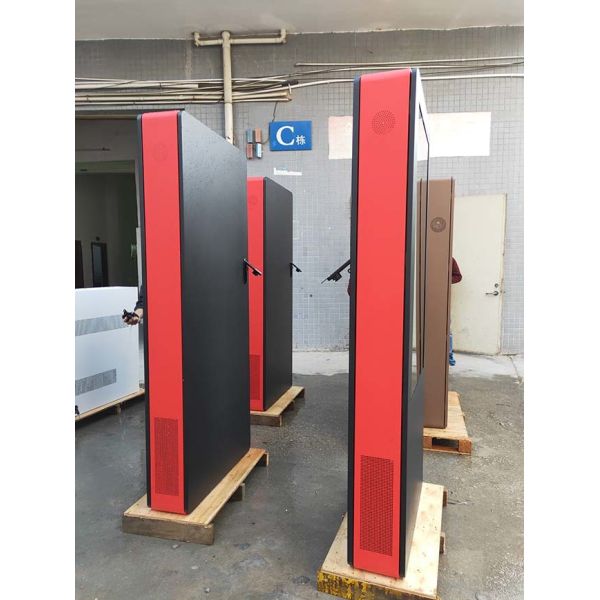 55-inch custom-made vertical advertising screen in black and red for shopping malls