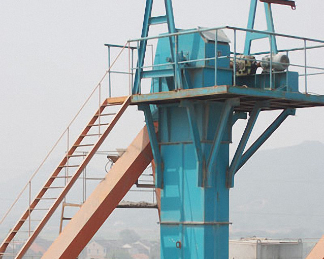 Mineral Carrying Vertical Belt Bucket Elevator For Conveying Powdery Material