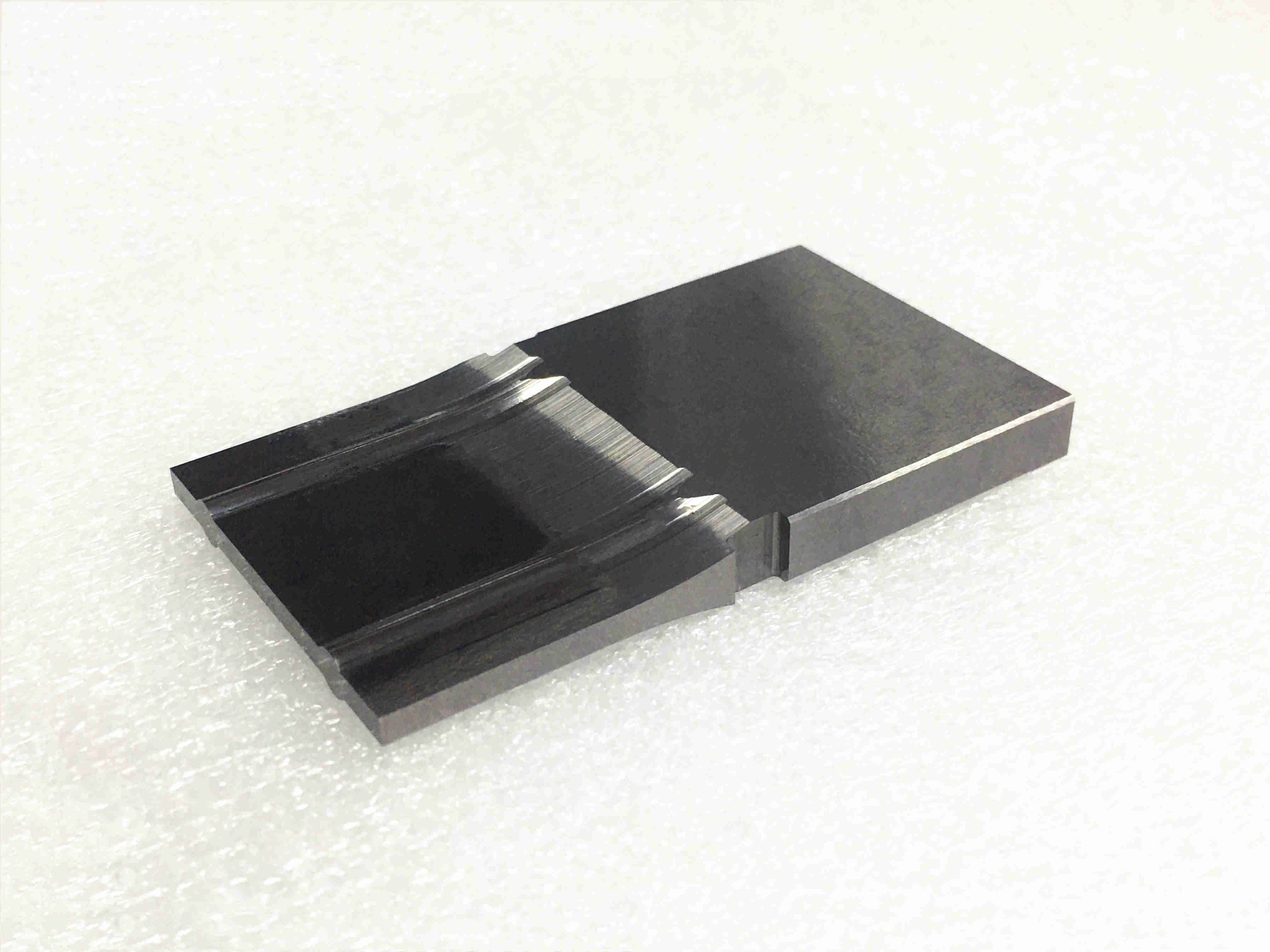 ISO9001 PG Grinding CD-650 Injection Moulding Automotive Parts