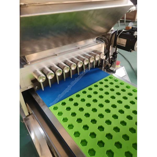Tabletop Jelly Gummy Candy Depositor Forming Machine SUS304 PLC Control