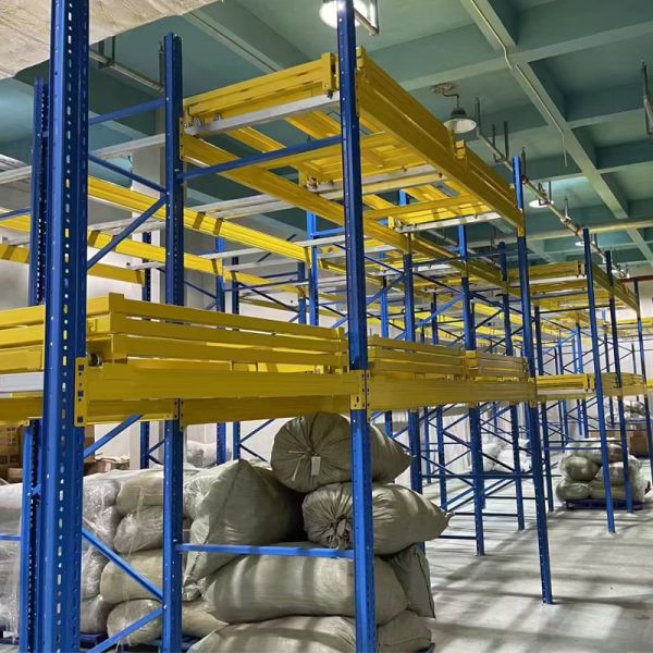 Powder Coated Warehouse Storage Push Back Pallet Racking Corrosion Protection