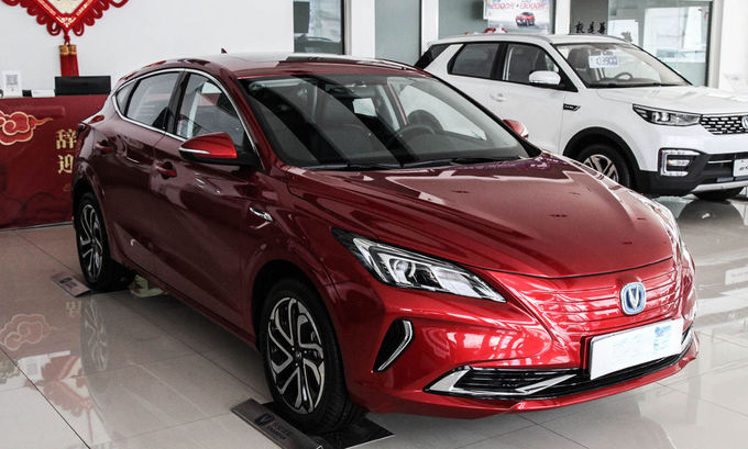 405KM Changan Eado ET Pure Electric Compact Sedan Car Comfortable Cabin 2