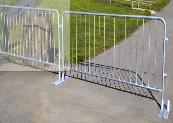 Outdoor Crowd Control Barriers , Crowd Control Fencing For Concert Barricades