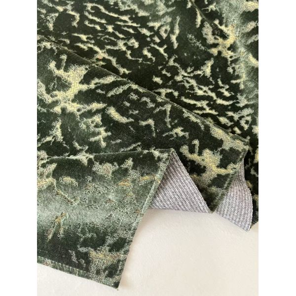 Heavy Weight 590GSM Velvet Jacquard Sofa Fabric
