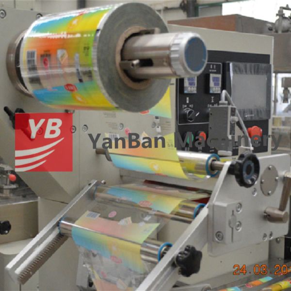 Automatic Pillow Bag Packaging Machine YB-250 35-220bags/Min For Bread / Bakery