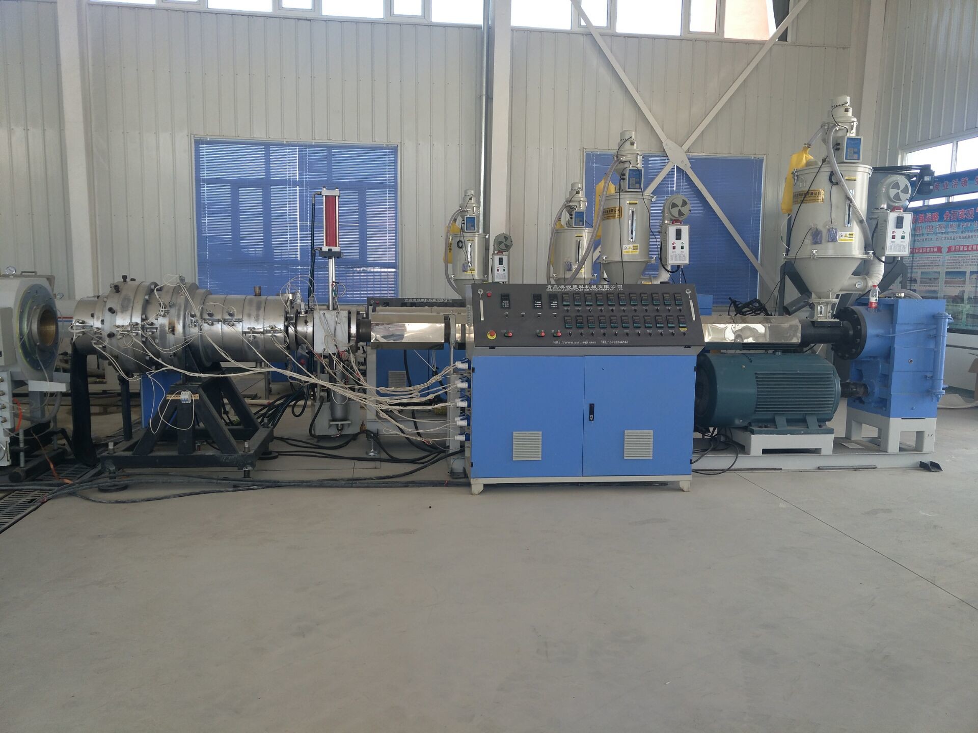 Plastic PE Water Pipe Single Screw Extruder , PE PPR Pipe Production Line