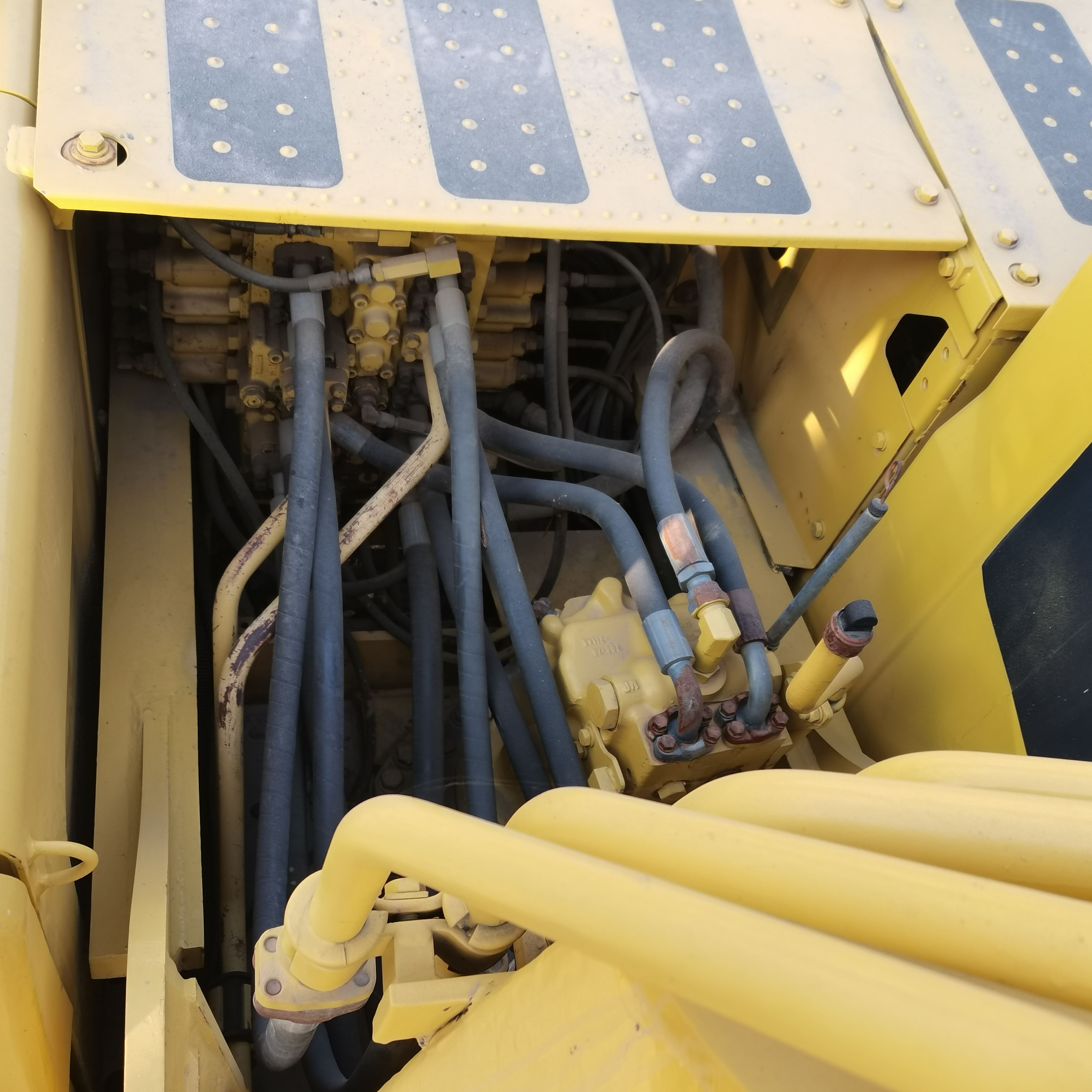 24 Ton Second Hand Komatsu PC240LC Excavator with 1.2M³ Bucket Capacity 2020