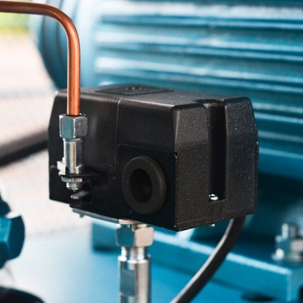 5.5HP Small Power Reciprocating Piston Compressor Lubricated Style