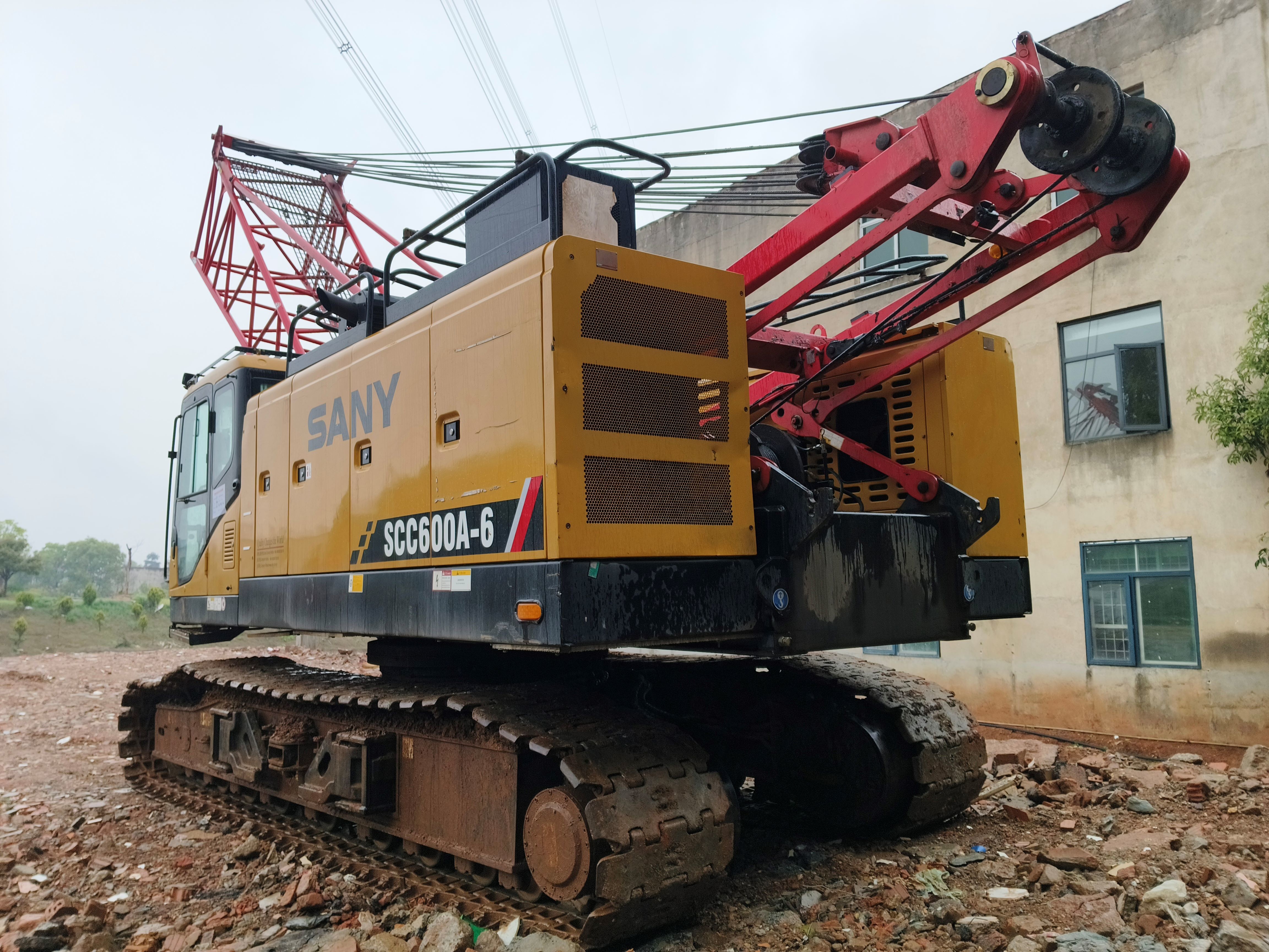 Buy high quality used 2020 60t crawler cranes online now - fast delivery!