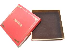 Wholesale Top Grade Embossed Jewellry Gift Packaging Box, Luxury Apparel Gift Boxes With Foam from china suppliers