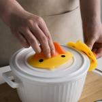 2pcs Silicone Oven Gloves 446F Heat Insulation Hot Plate Clip Cute Duck Pot