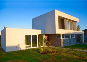 Wholesale Security Steel Prefabricated Homes / Modern Prefab Homes 8mm Pvc Ceiling Panel Ceiling from china suppliers