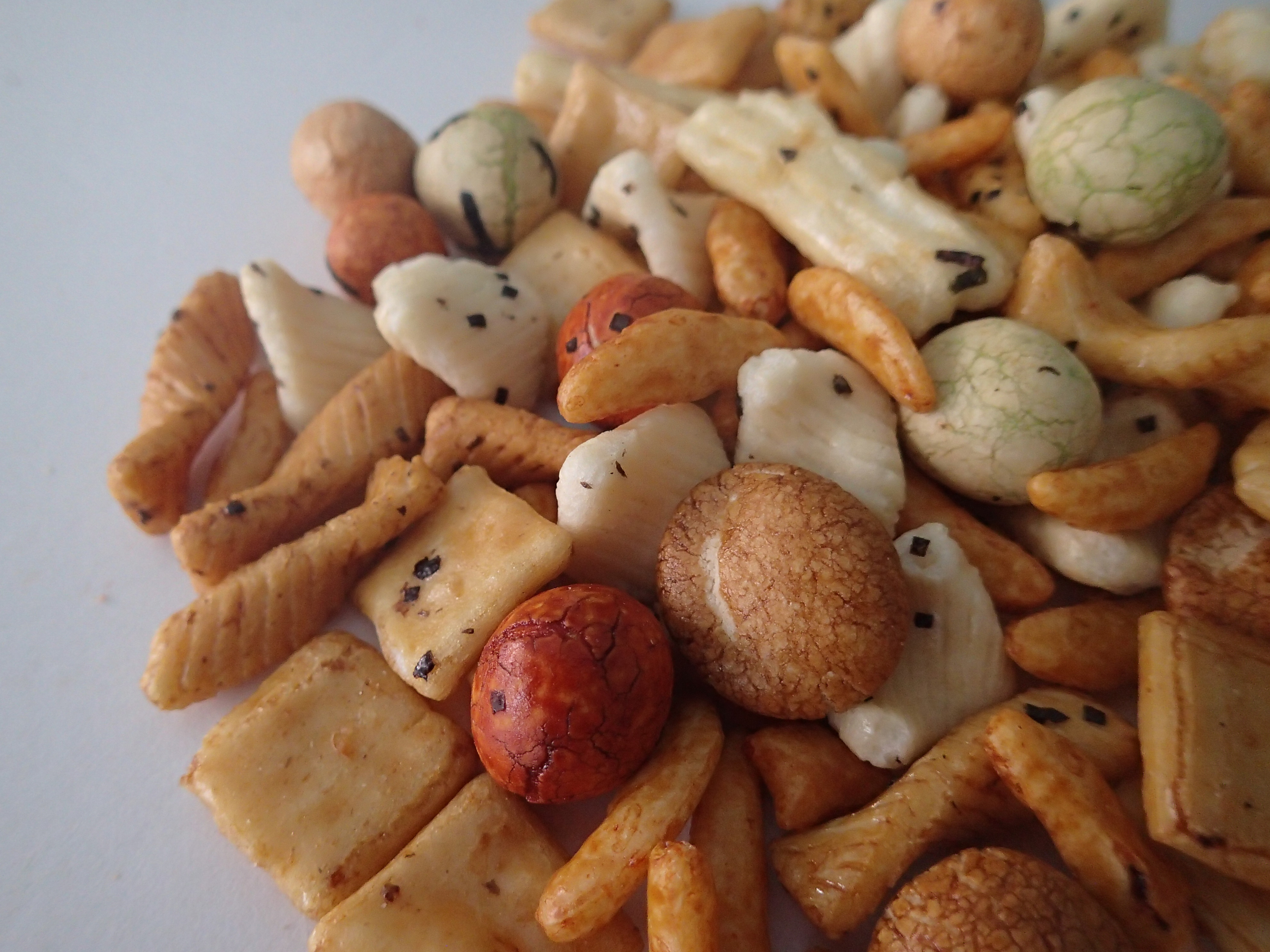 Japanese Wholesale Food Healthy Grain Snacks Mixed Rice Cracker&Peanuts Snack