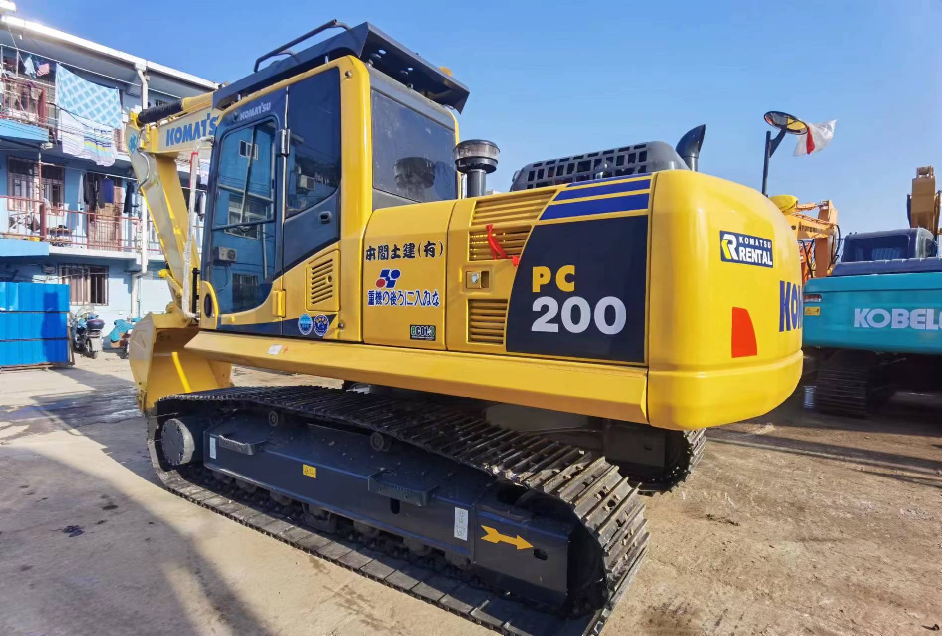 pc200-8 EXCAVATOR