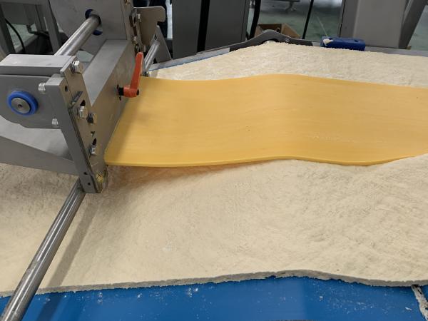 600-1200kg/H Capacity Puff Pastry Production Line Of Semi-Automatic / Fully