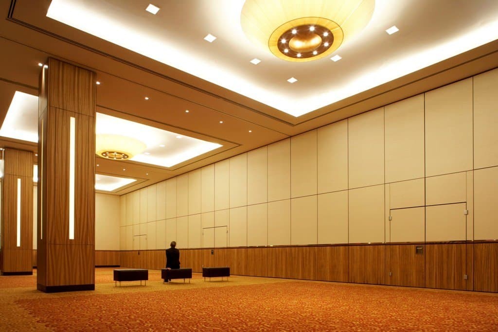 65 MM Thickness Soundproof Operable Partition Walls For Restaurant