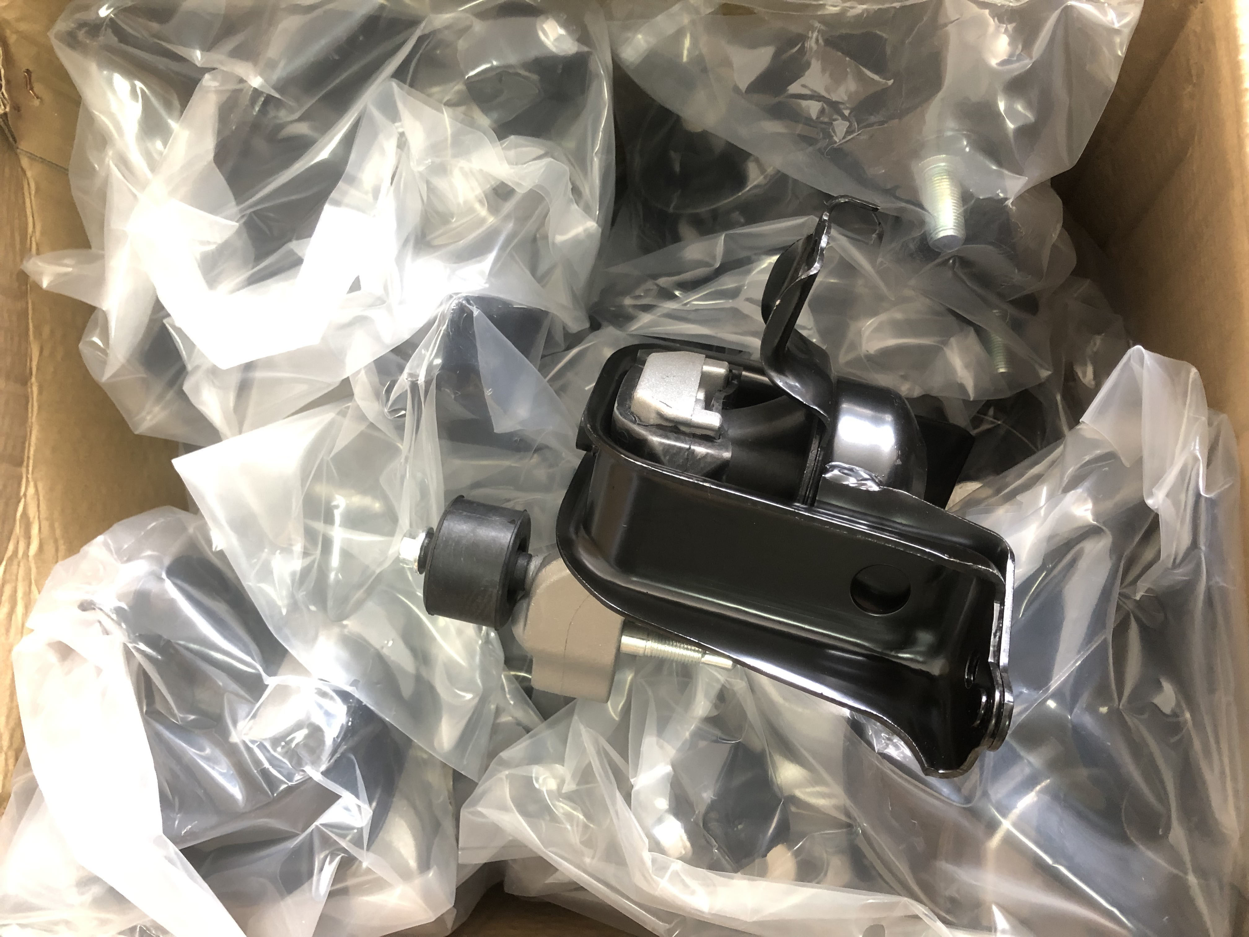 12305-0M030 Car Right Engine Mount For Toyota Yaris Verso 2002-2005